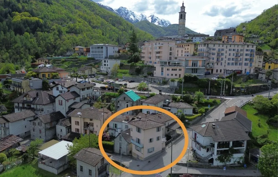 4,5-Zimmer-Haus + Rustico zum Renovieren, mit Garten und Parkplätzen