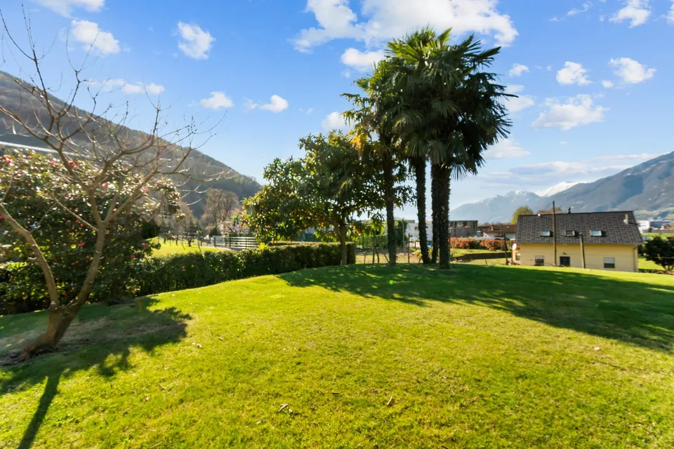 Splendida Villa di 6 Locali con Piscina a S. Antonino