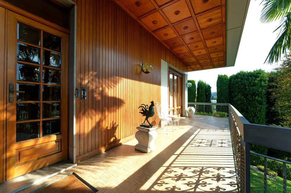Villa élégante de 9,5 pièces avec vue panoramique à Morbio Inferiore