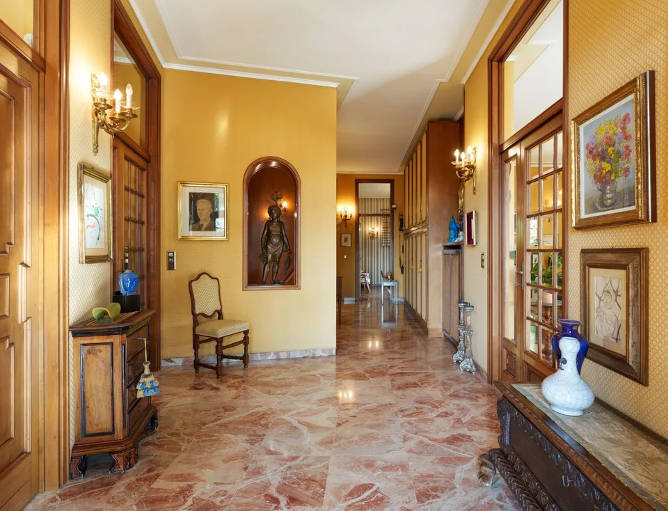 Villa élégante de 9,5 pièces avec vue panoramique à Morbio Inferiore