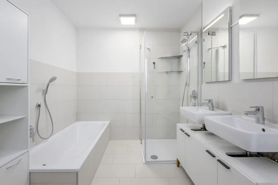 Modernes Einfamilienhaus im Grünen mit Einliegerwohnung – Foto 6 von 7