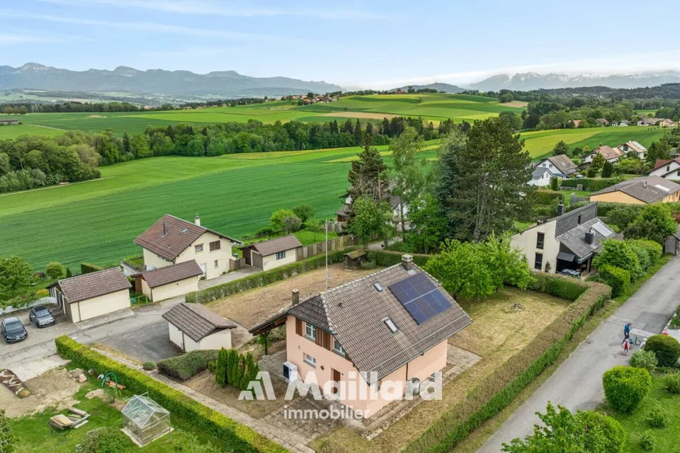 Bella villa individuale a Carrouge VD