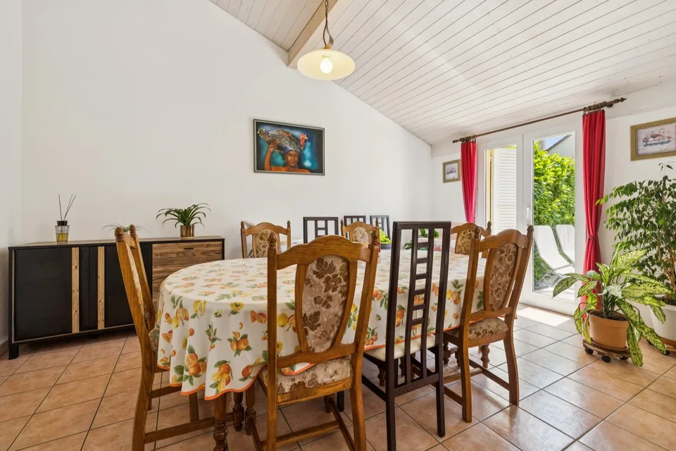 Cologny, Charmante Villa im Herzen der Gradelle!