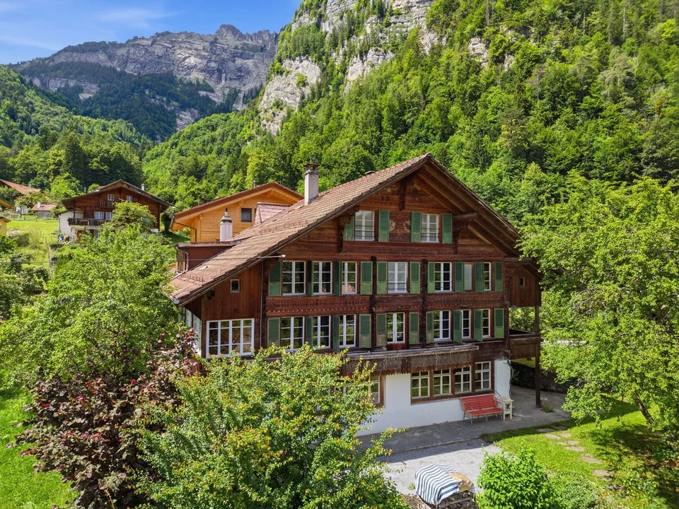 Casa caratteristica di 10,5 locali con un ambiente incantevole