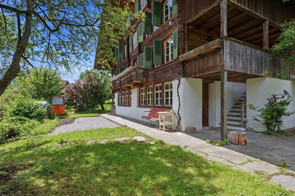 Casa caratteristica di 10,5 locali con un ambiente incantevole