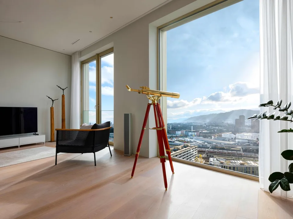 Exklusive 4½-Zimmer Penthousewohnung im Mobimo Tower