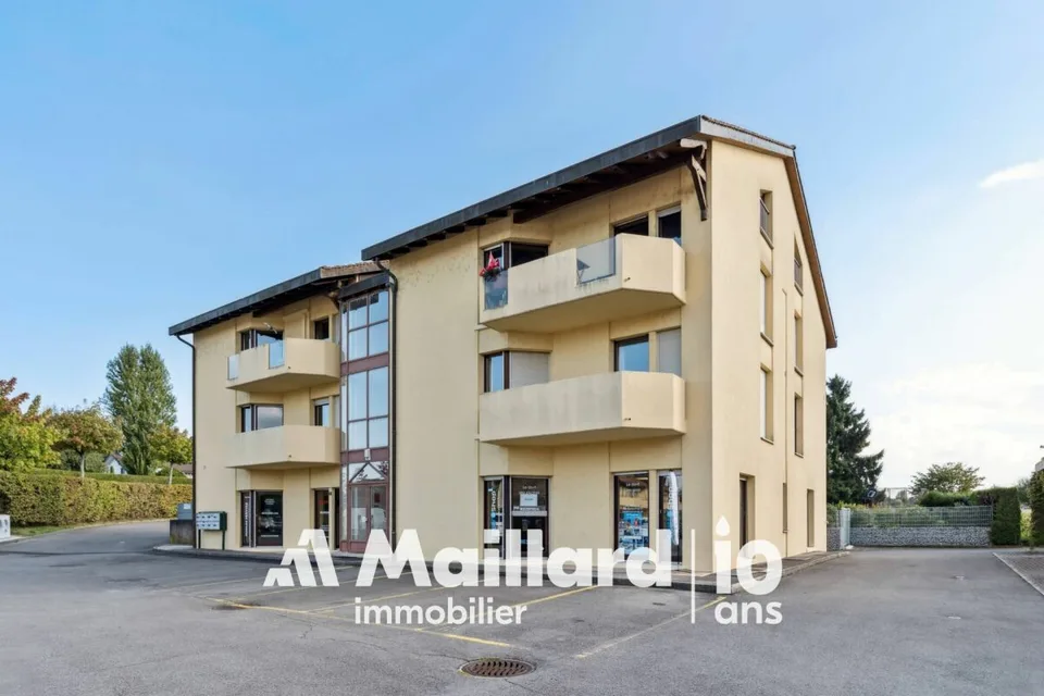 Espace professionnel d'exception avec vaste terrasse privative à Bogis-Bossey