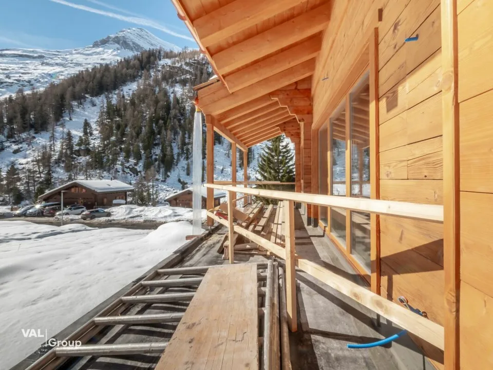 Chalet affascinante con eleganza alpina in una cornice mozzafiato