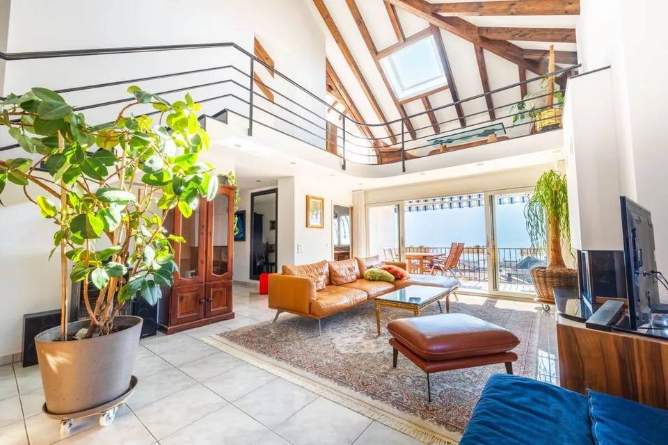 Minusio: Exklusive Duplex-Attikawohnung mit Blick auf den Lago Maggiore