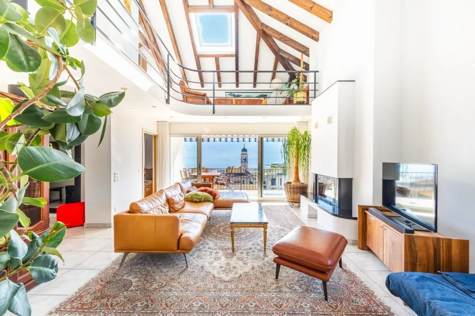 Minusio: Exklusive Duplex-Attikawohnung mit Blick auf den Lago Maggiore