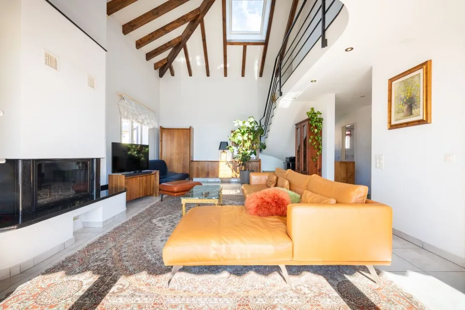 Minusio: Exklusive Duplex-Attikawohnung mit Blick auf den Lago Maggiore