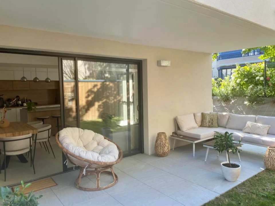 Divonne Les Bains T3 en rez de jardin