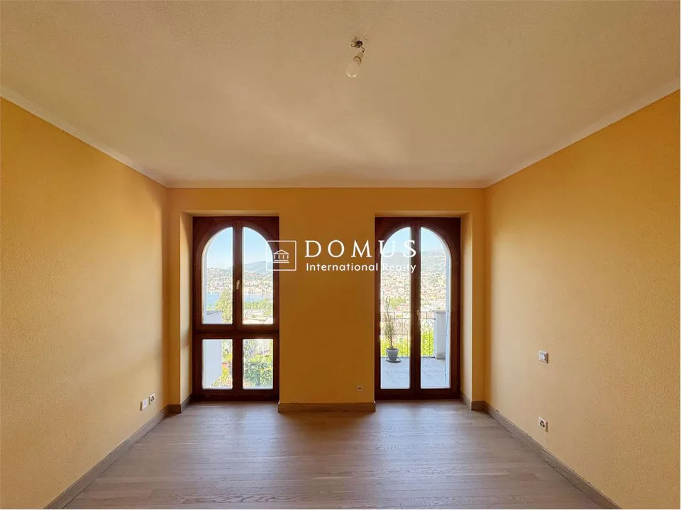 Wohnung mit Pool renoviert