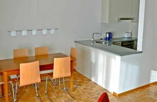 A Lugano-Aldesago vendiamo appartamento di 3.5 locali con vista aperta sul lago e colline