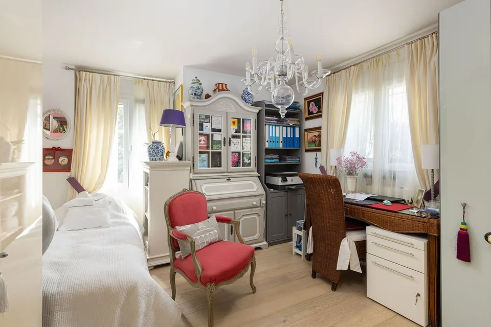APPARTEMENT QUASI NEU, GARTEN UND TERRASSE MIT BICK AUF SEE UND ALPEN – Foto 7 von 13