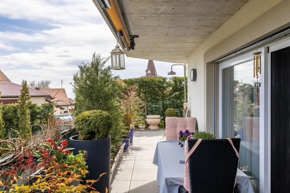 APPARTEMENT QUASI NEU, GARTEN UND TERRASSE MIT BICK AUF SEE UND ALPEN – Foto 9 von 13