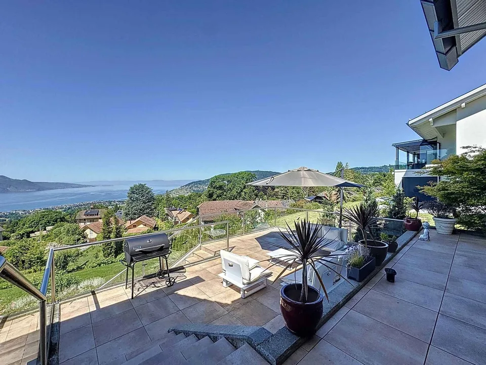 Villa von Ausnahme mit Panoramablick