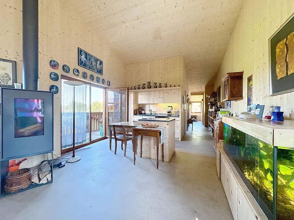 Casa dell'architetto, centro equestre su 4350m² di parcelle e mazot