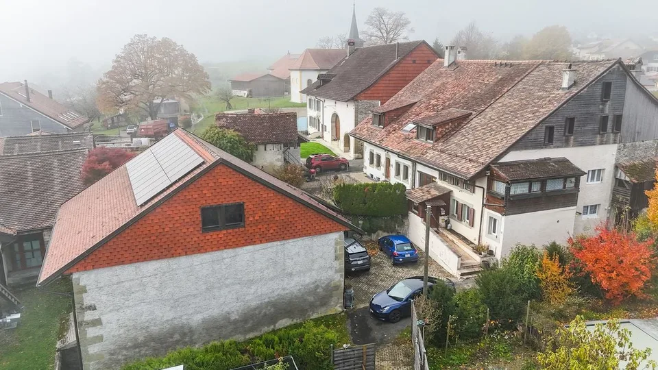 Maison villageoise de charme avec grange à Pailly