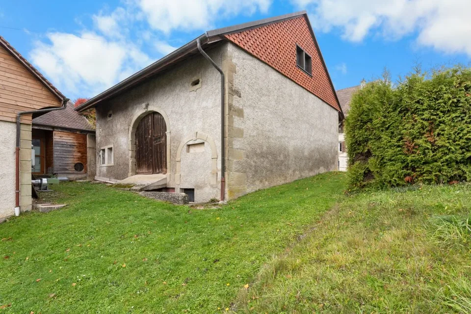 Maison villageoise de charme avec grange à Pailly