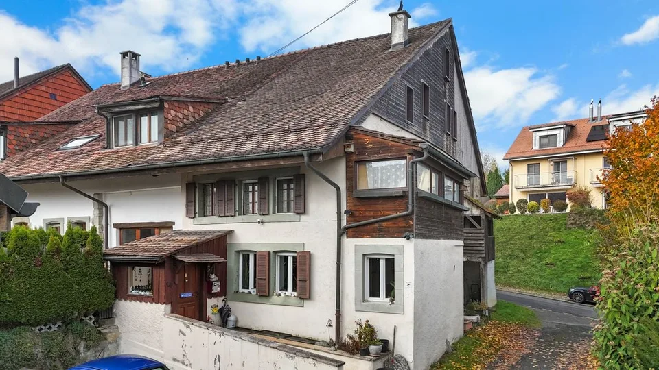 Maison villageoise de charme avec grange à Pailly