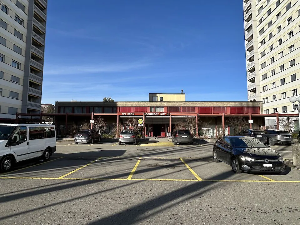 458 m² grosses Büro (in zwei oder mehr Einheiten unterteilbar) nahe des Zentrums von Fribourg