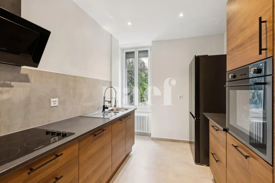 Sehr großes Apartment mit 4.5 Zimmern in der Nähe des Zentrums