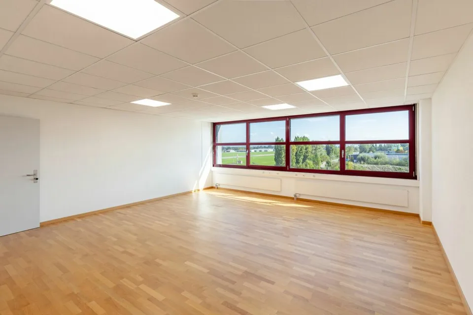 Helles Büro in Staad