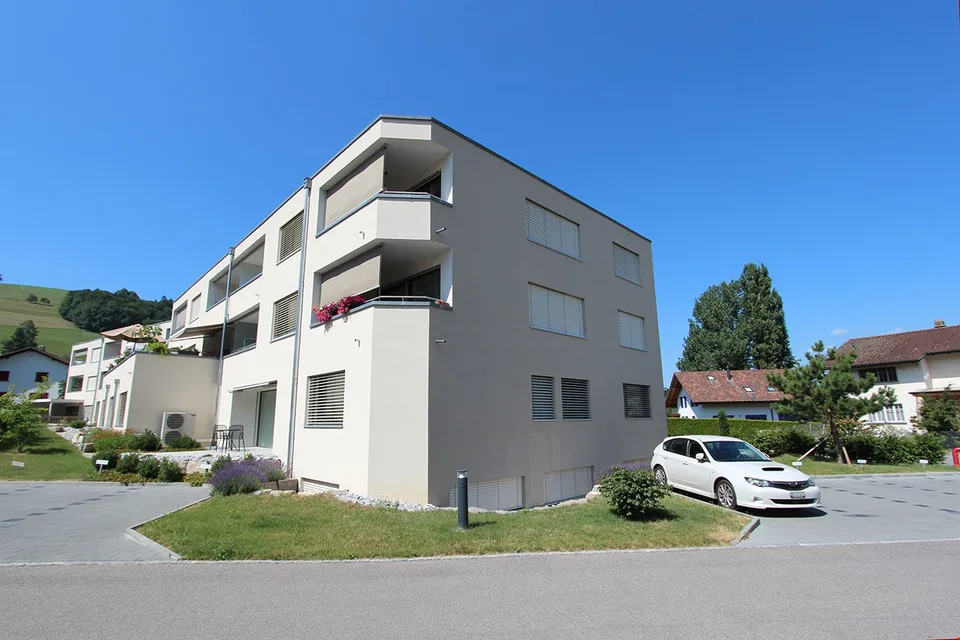 Neuwertige Gewerberäumlichkeiten in Wattenwil - flexible Vermietung