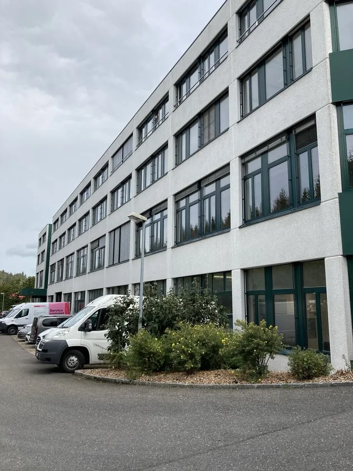 Ensemble commercial modulable : 1 562 m2 ou 2 locaux de 781 m2