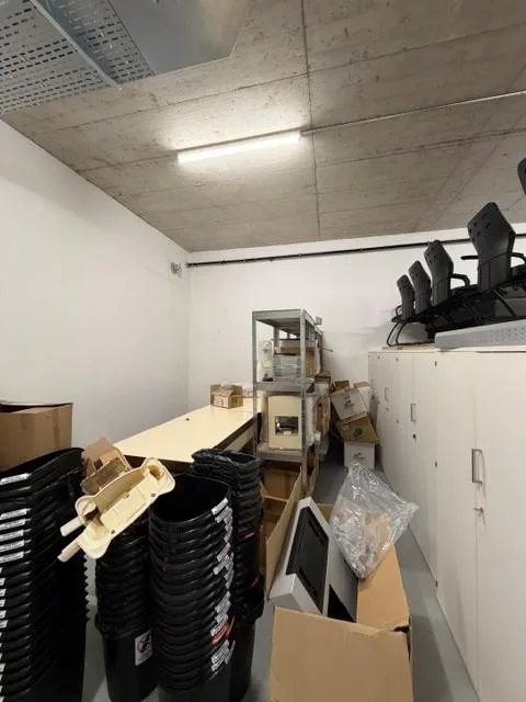 Geschäft in Tolochenaz