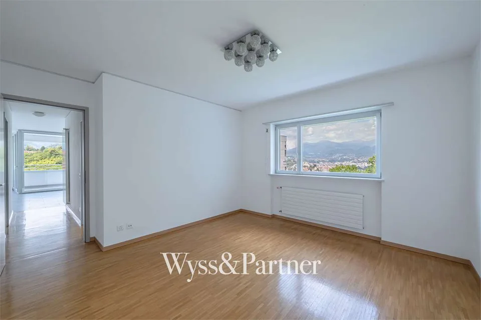 Helles und geräumiges 4,5-Zimmer-Wohnung in Pazzallo zur Miete