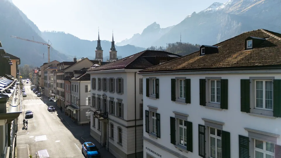 Büroräumlichkeiten im Herzen von Glarus zu vermieten