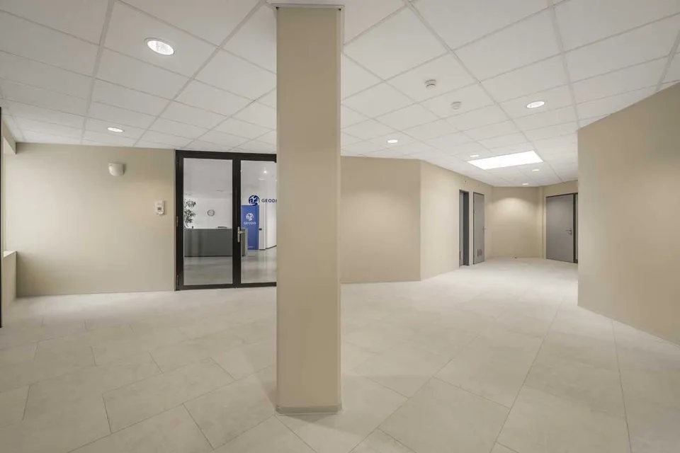500 m² Bezugsbereite Büroflächen mit Einzel- und Grossraumbüros – Foto 13 von 14