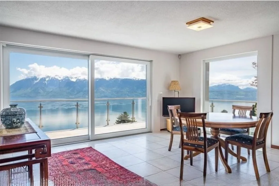 Casa indipendente con vista lago