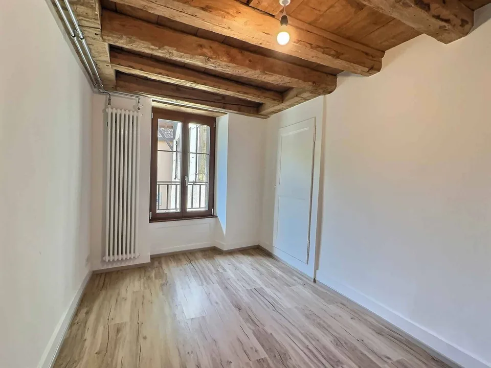 Geräumige 5,5-Zimmer-Wohnung mit Charme im Herzen der Altstadt von Cossonay