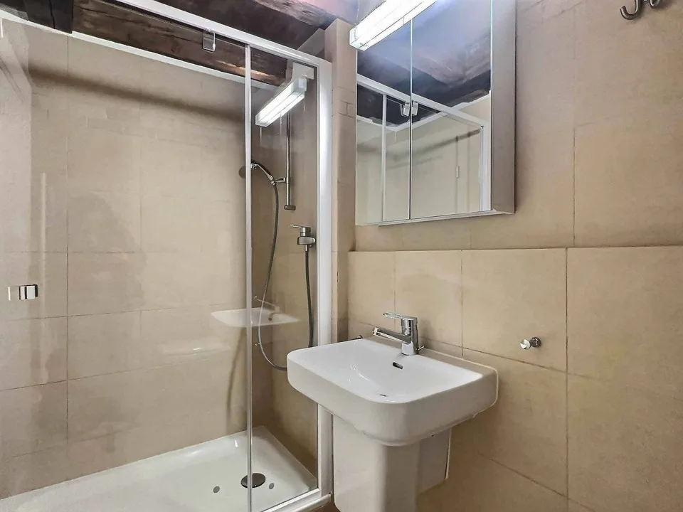 Geräumige 5,5-Zimmer-Wohnung mit Charme im Herzen der Altstadt von Cossonay – Foto 6 von 12