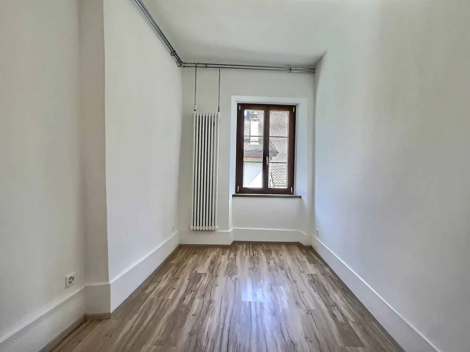 Geräumige 5,5-Zimmer-Wohnung mit Charme im Herzen der Altstadt von Cossonay – Foto 10 von 12