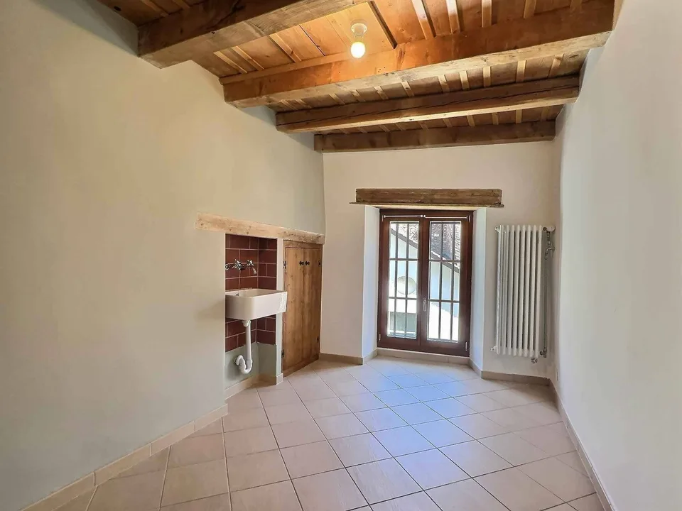Geräumige 5,5-Zimmer-Wohnung mit Charme im Herzen der Altstadt von Cossonay