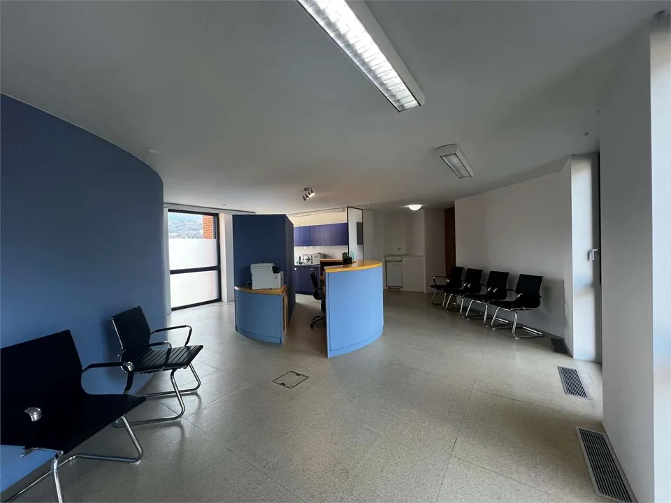 Rif. 2642 - World Trade Center, Agno - Büro/Arztpraxis zur Miete