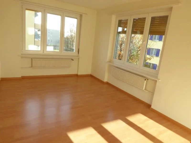 Appartamento moderno di 3 camere con balcone a Grenchen
