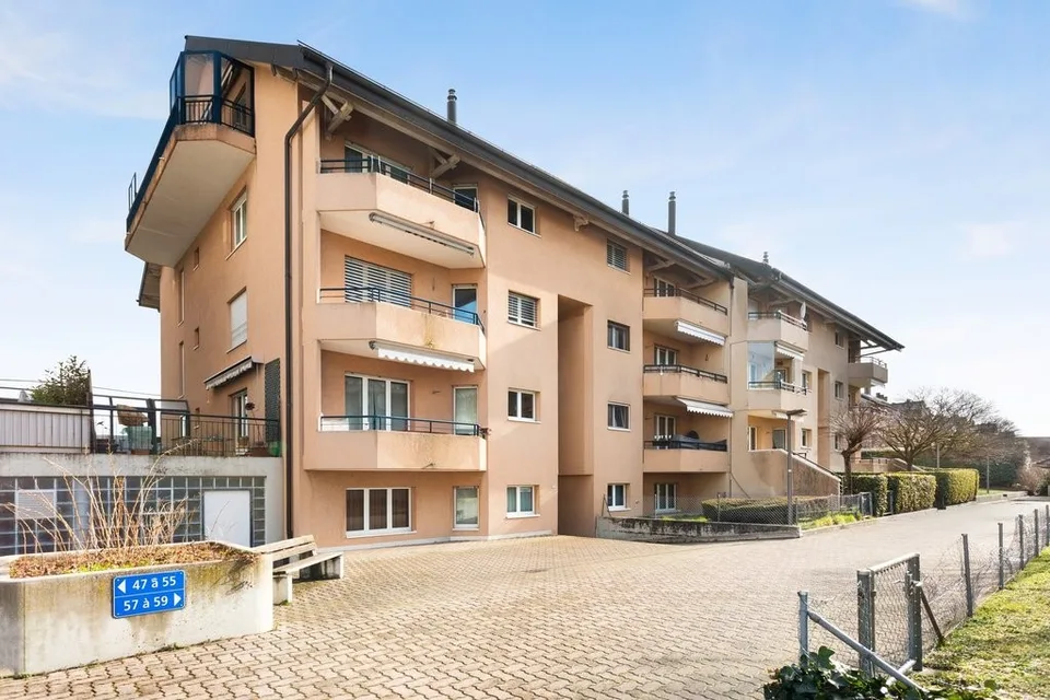 Großes 3.5-Zimmer-Appartement unter dem Dach