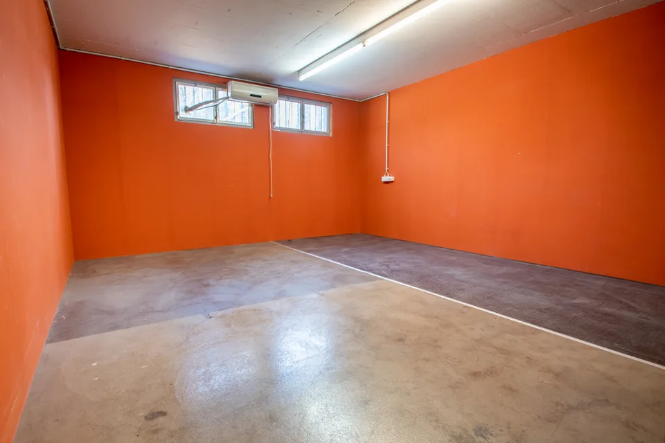 Multifunktionaler Gewerberaum mit optimaler Infrastruktur – Foto 6 von 9