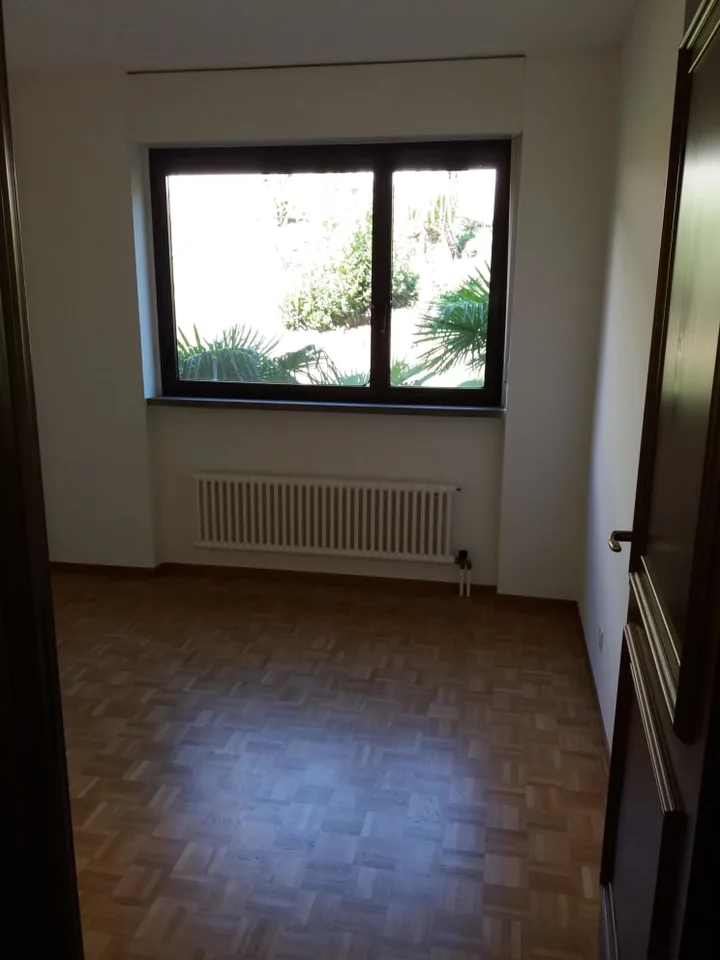 Mietwohnung in Massagno, geräumige 3.5 Zimmer