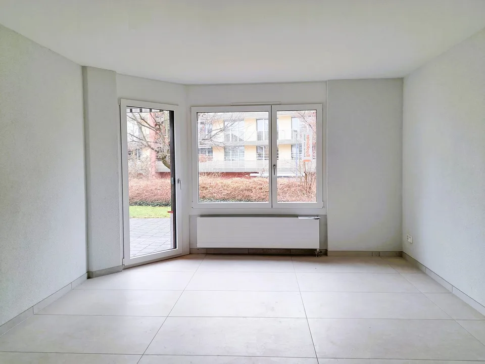 Moderne 2.5-Zimmer-Wohnung direkt neben dem Bahnhof