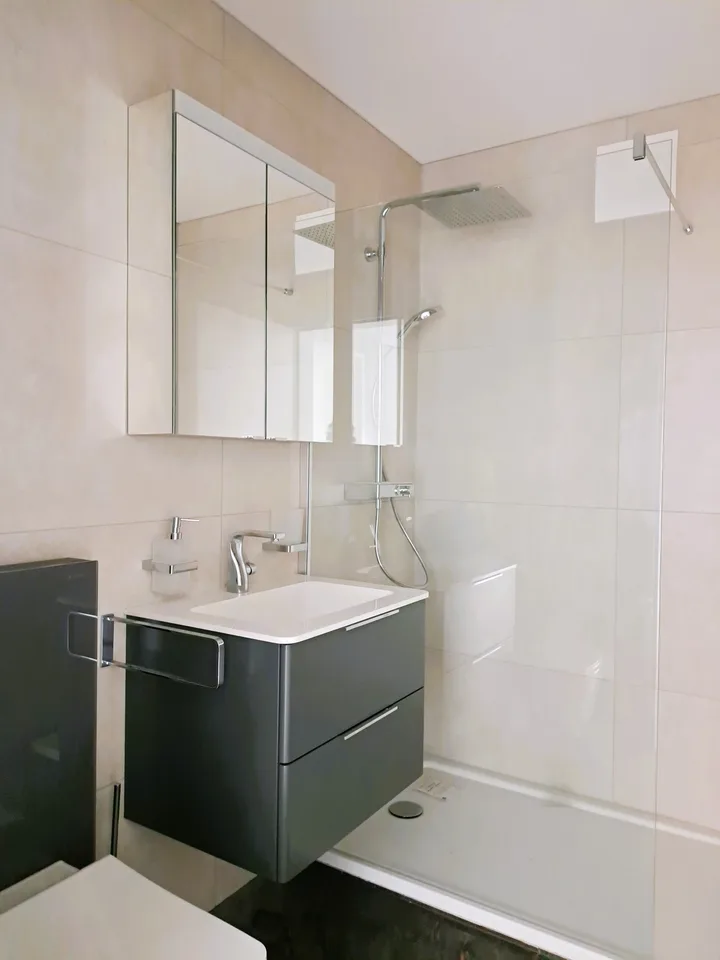 Moderne 2.5-Zimmer-Wohnung direkt neben dem Bahnhof