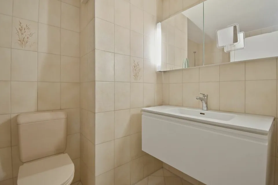Moderne 4.5-Zimmer-Wohnung mit praktischem Zusatzraum – Foto 10 von 12