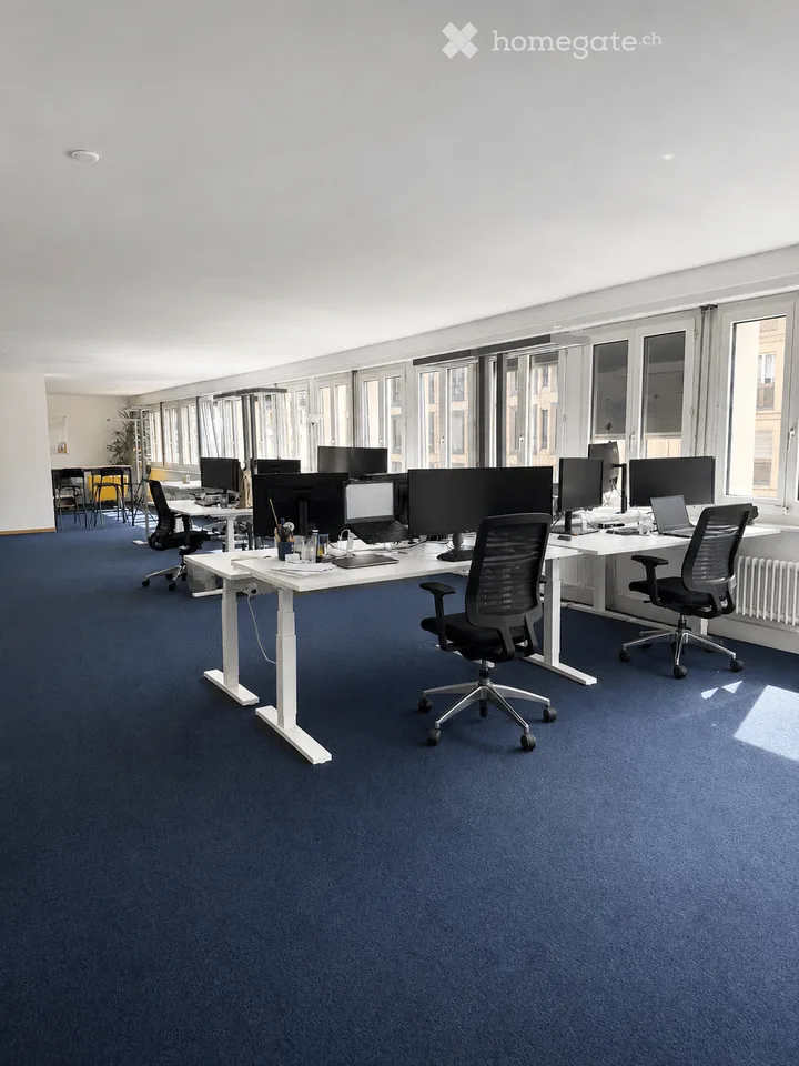 Office in Plainpalais - Ideal Location