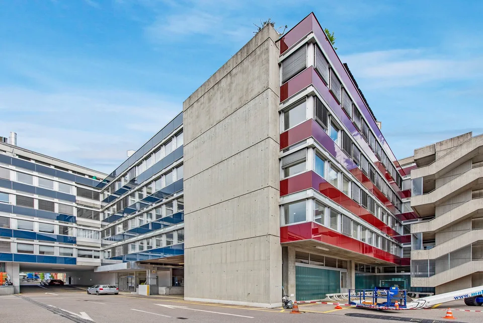 Espace commercial/bureautique lumineux et spacieux dans un emplacement central