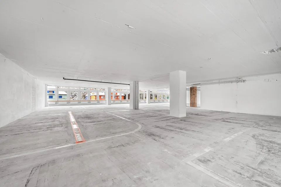 Espace commercial/bureautique lumineux et spacieux dans un emplacement central